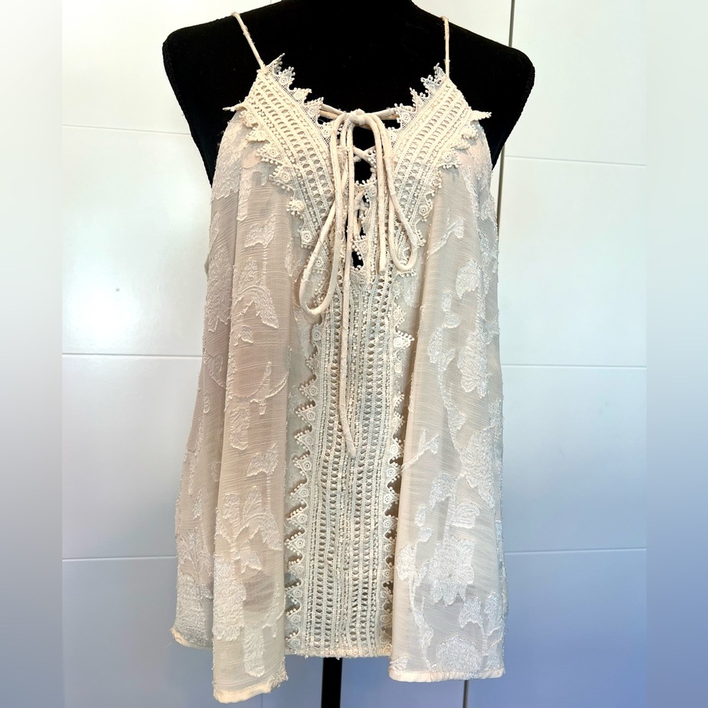 Miss Me Cream Brocade sleeveless top Large